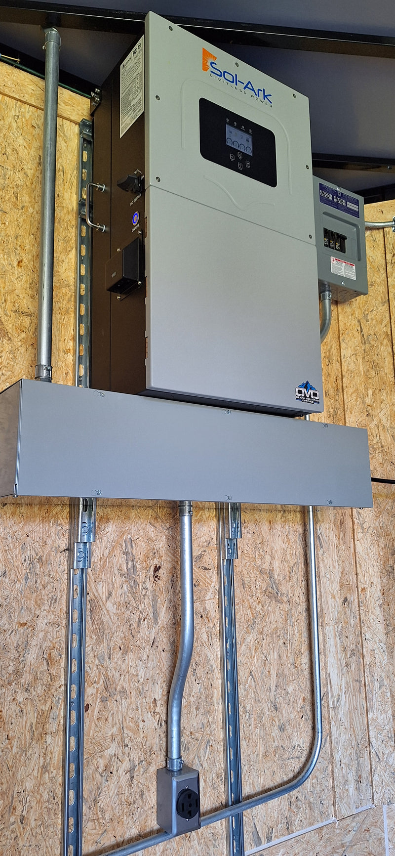 Load image into Gallery viewer, 20' Enclosed SOLAR POWERED Offgrid Self-Sufficient Trailer - SOL-ARK 15K Version with 32K Lithium Battery