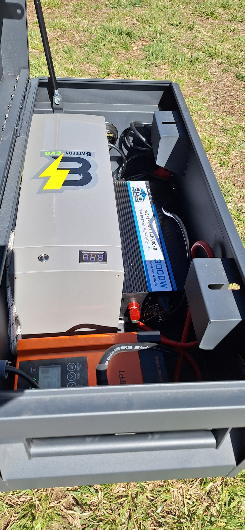 Load image into Gallery viewer, 2.2KW Boat Dock Offgrid Solar Kit - Portable with Plug and Play Connections