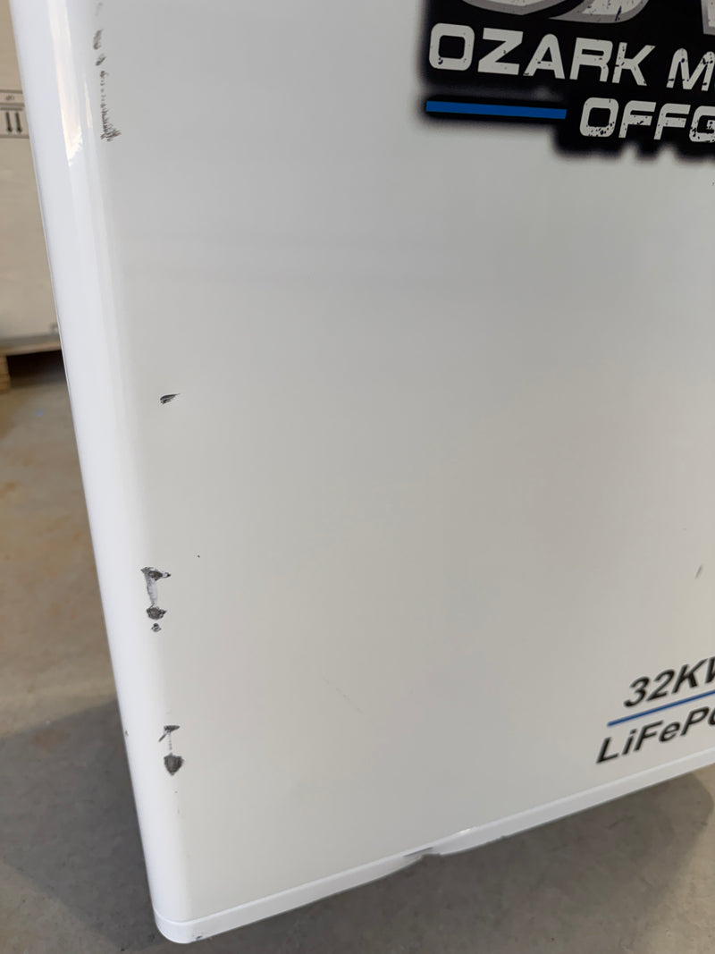 Load image into Gallery viewer, Scratch n Dent OMO Freedom Series 48V 32KW Heated LifePO4 Lithium Battery (ONLY 1 IN STOCK))
