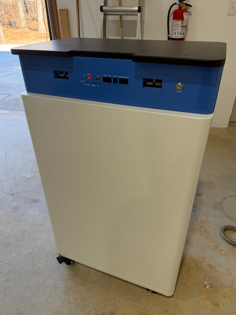 Load image into Gallery viewer, Scratch n Dent OMO Freedom Series 48V 32KW Heated LifePO4 Lithium Battery (ONLY 1 IN STOCK))