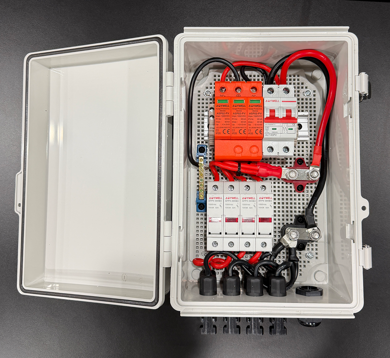Load image into Gallery viewer, Combiner Box - 4 String Input - 1 Circuit Output
