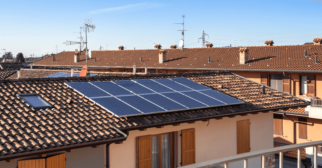 How Many Solar Panels to Power a House? Comprehensive Guide – Ozark ...