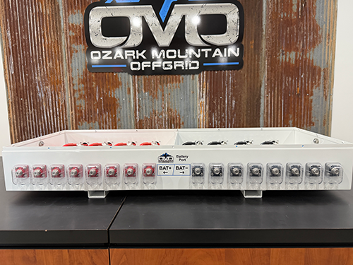 OMO Battery Combiner Box