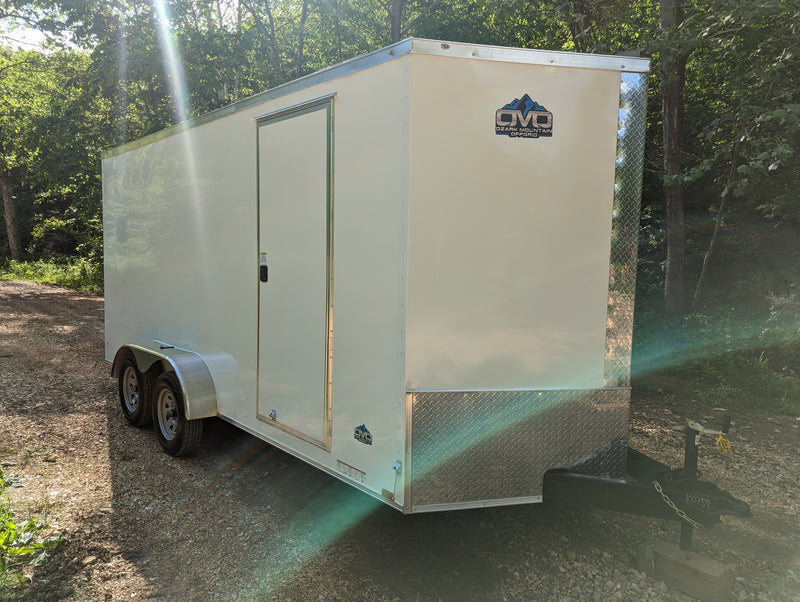 Load image into Gallery viewer, 16&#39; Enclosed SOLAR POWERED Offgrid Self-Sufficient Trailer BASE MODEL
