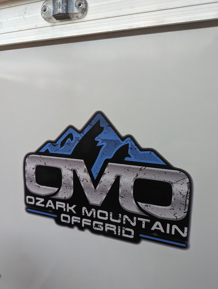 16' Enclosed SOLAR POWERED Offgrid SelfSufficient Trailer BASE MODE